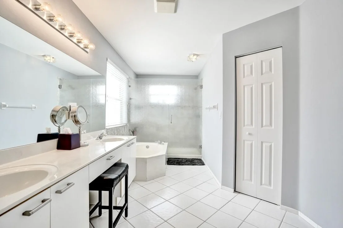 Photo of 7522 Oak Grove Circle