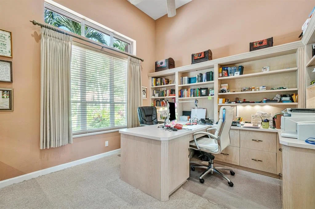 Photo of 113 N River Drive E