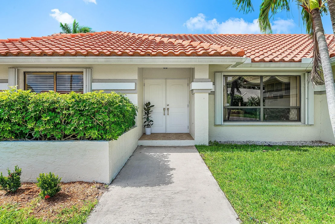 Photo of 9295 Sun Pointe Drive