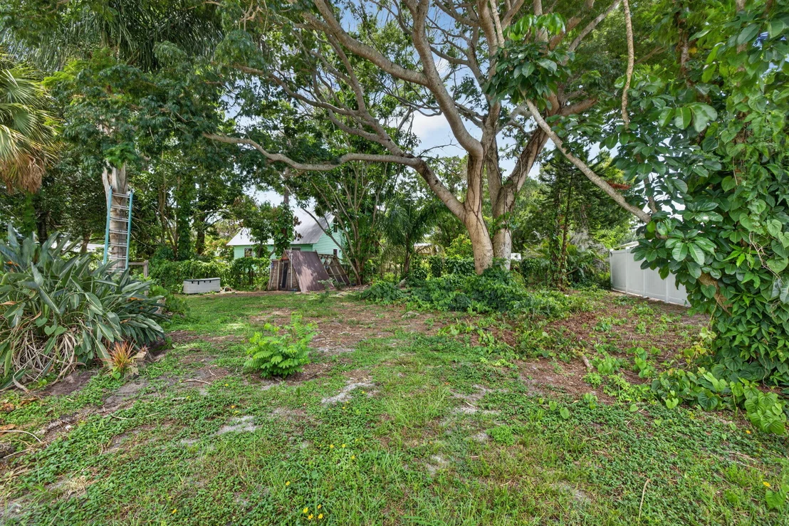 Photo of 5707 SPRUCE Drive