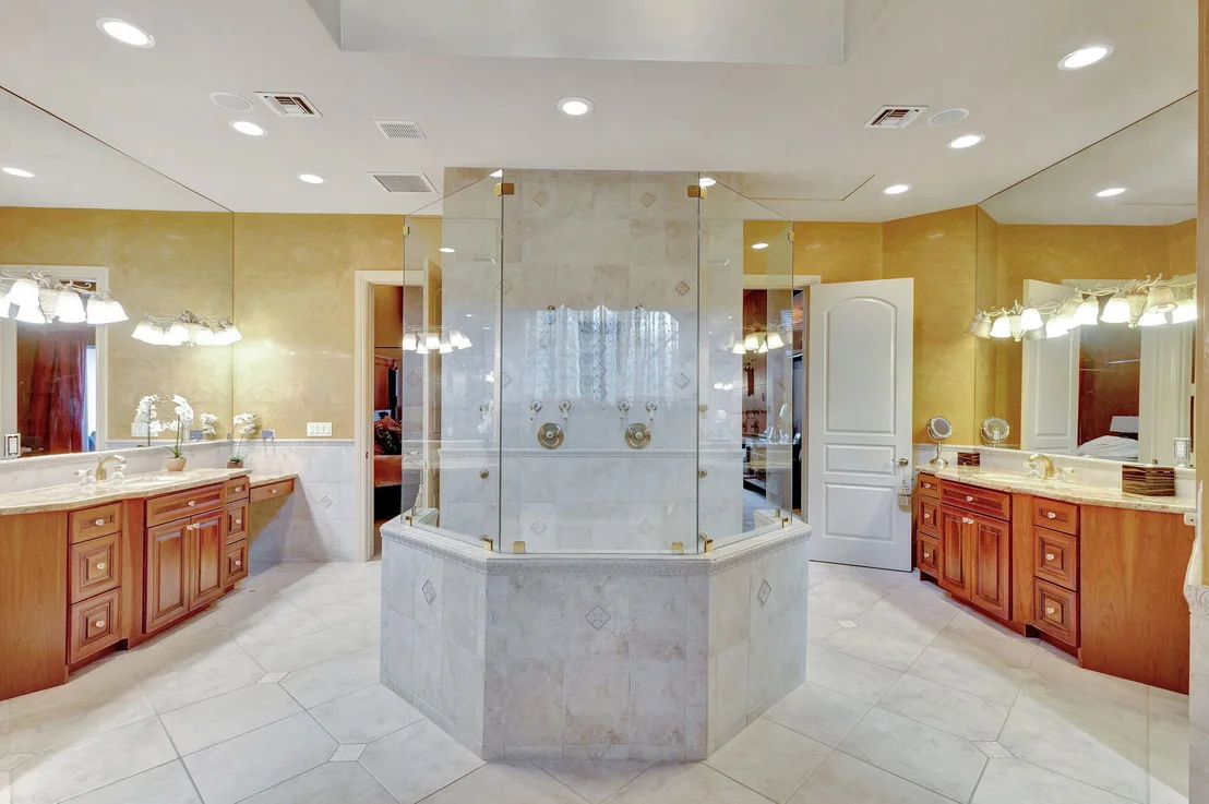 Photo of 2330 Tecumseh Circle