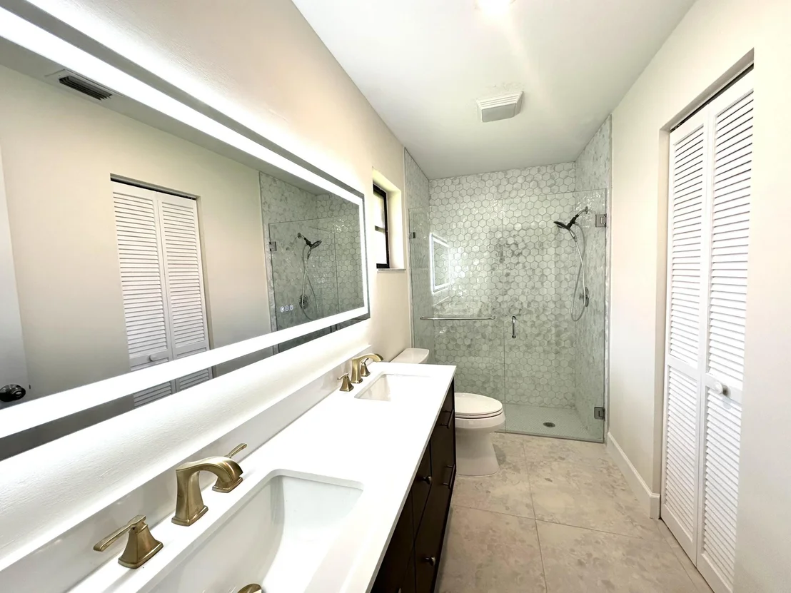 Photo of 6410 Royal Manor Circle