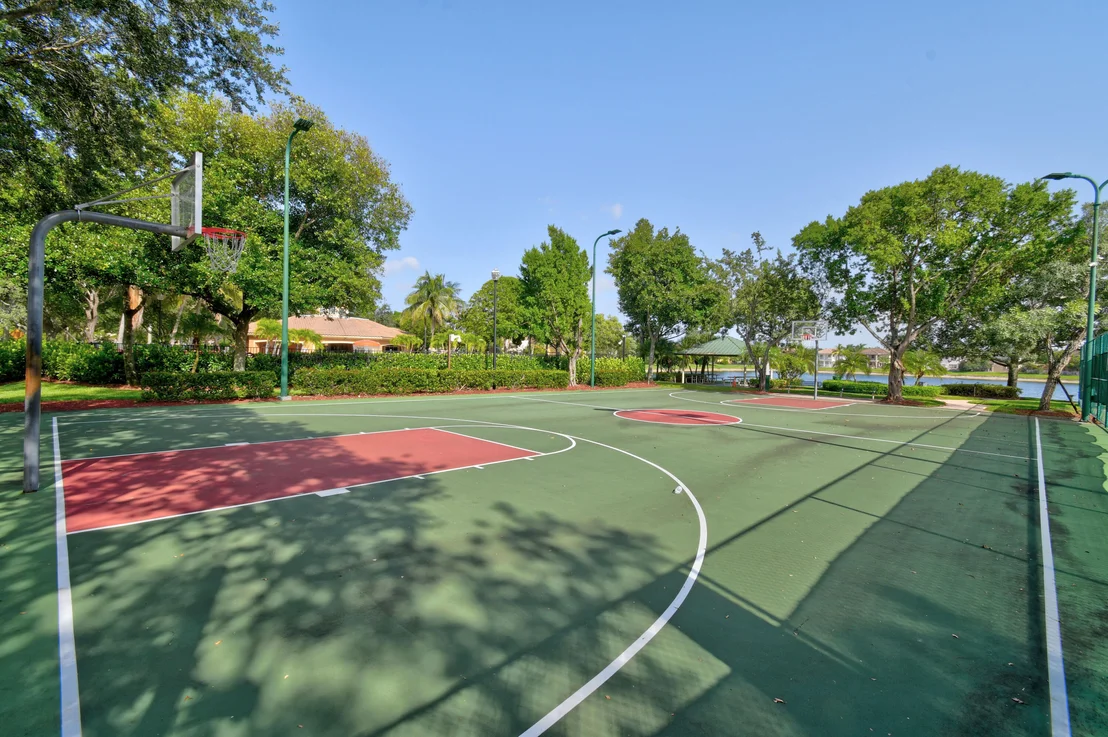 Photo of 700 Cresta Circle