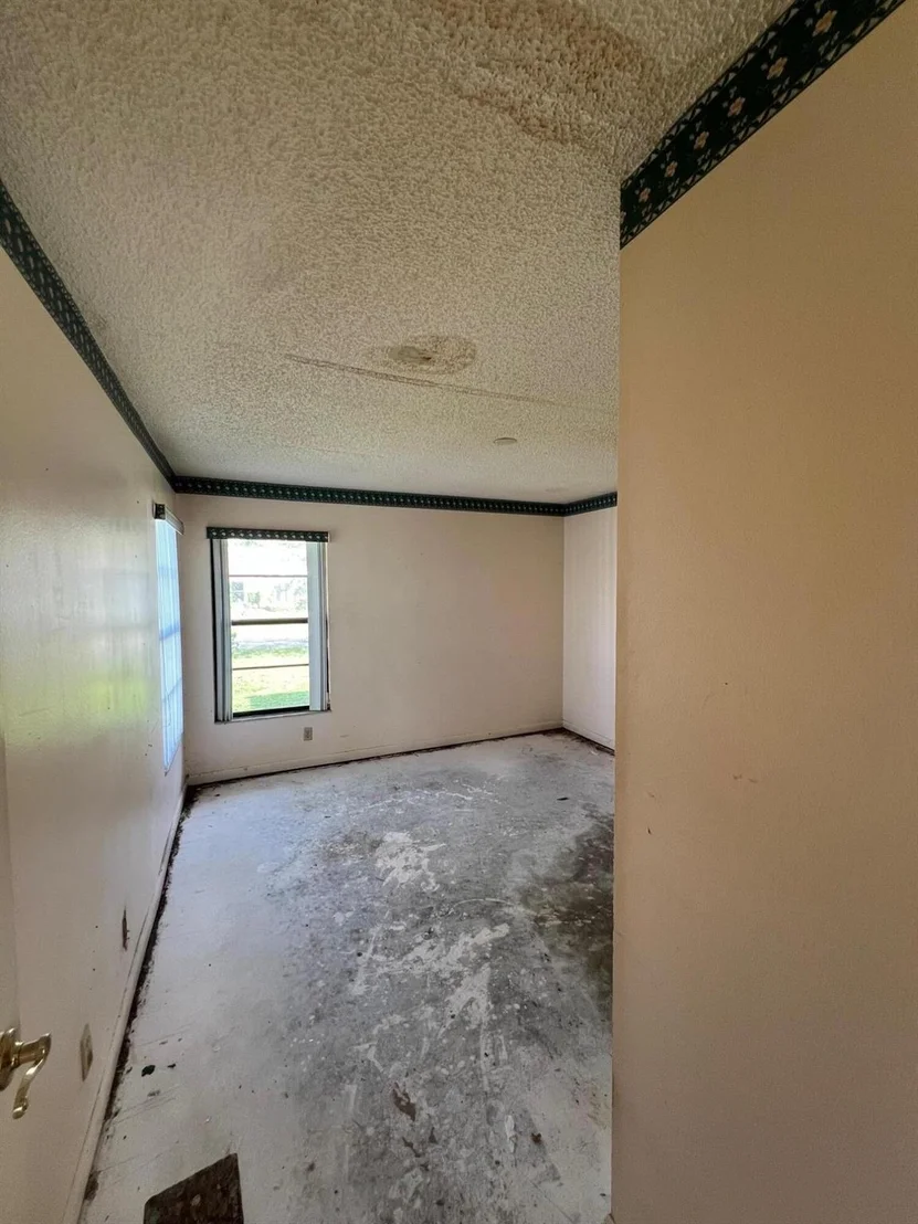 Photo of 702 Enfield Road