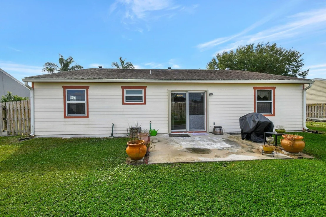 Photo of 7875 Canal Drive
