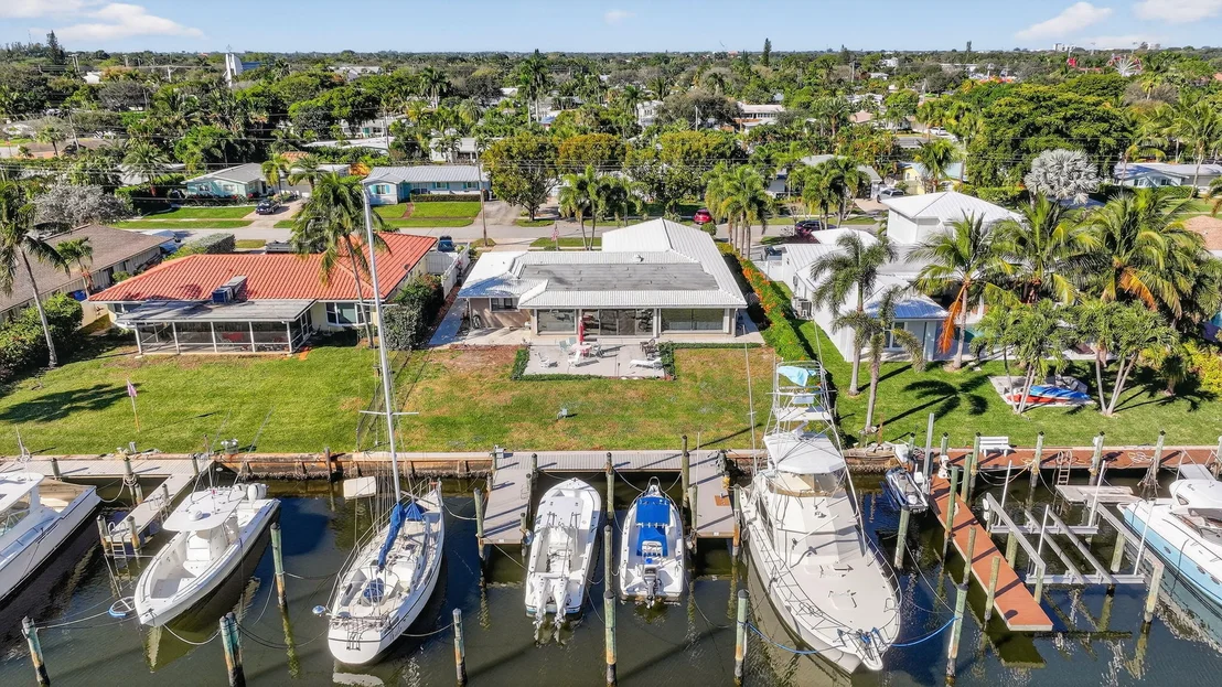 Photo of 752 Lagoon Drive