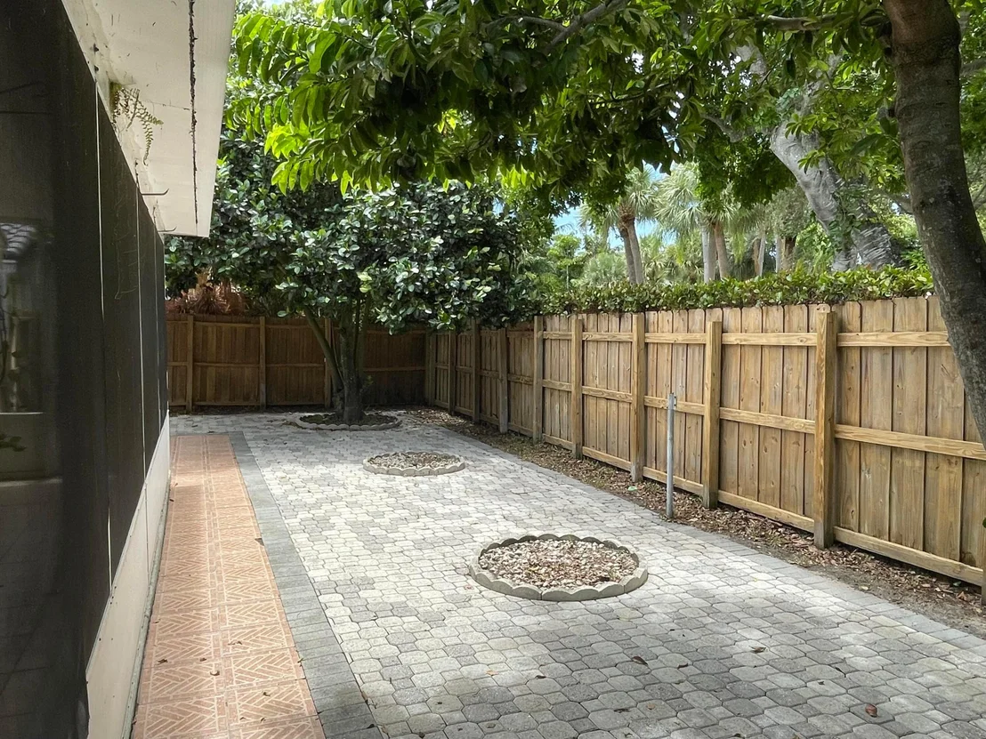 Photo of 8229 White Rock Circle
