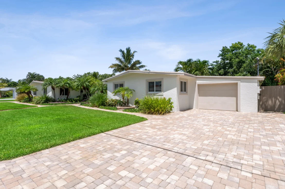 Photo of 136 Lucina Drive