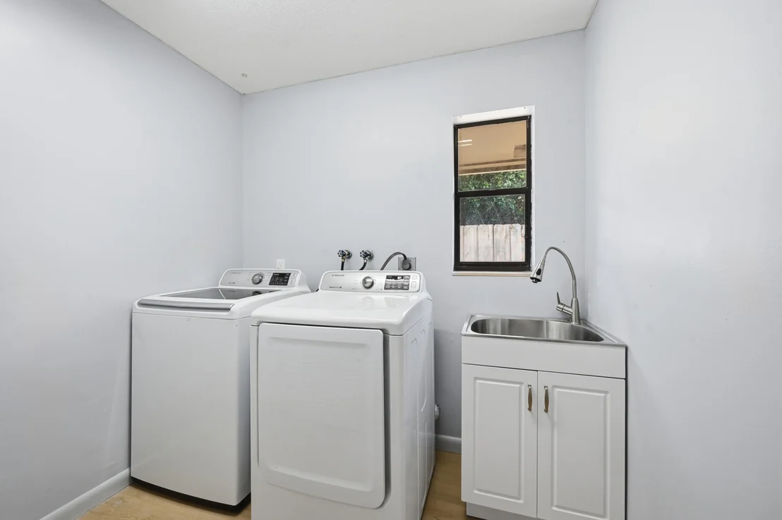 Photo of 5935 Glenbrook Drive