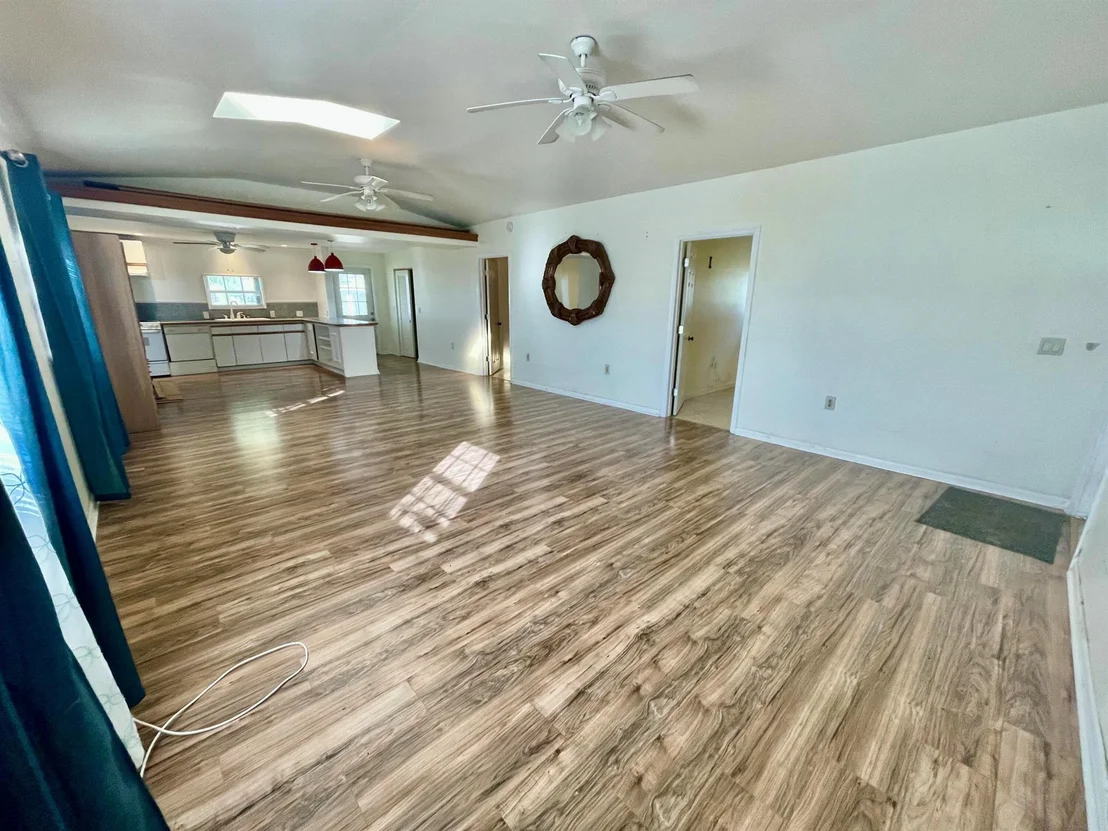 Photo of 1498 Hunter Road