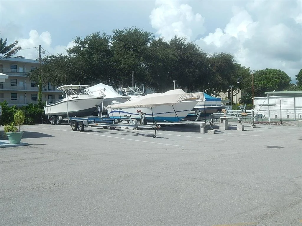 Photo of Unit 10 at 400 N A1a Highway