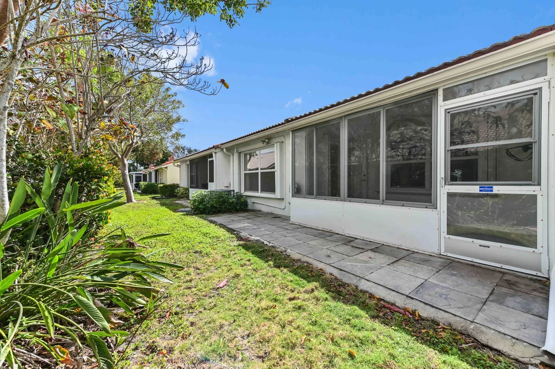 Photo of 6069 Heliconia Road