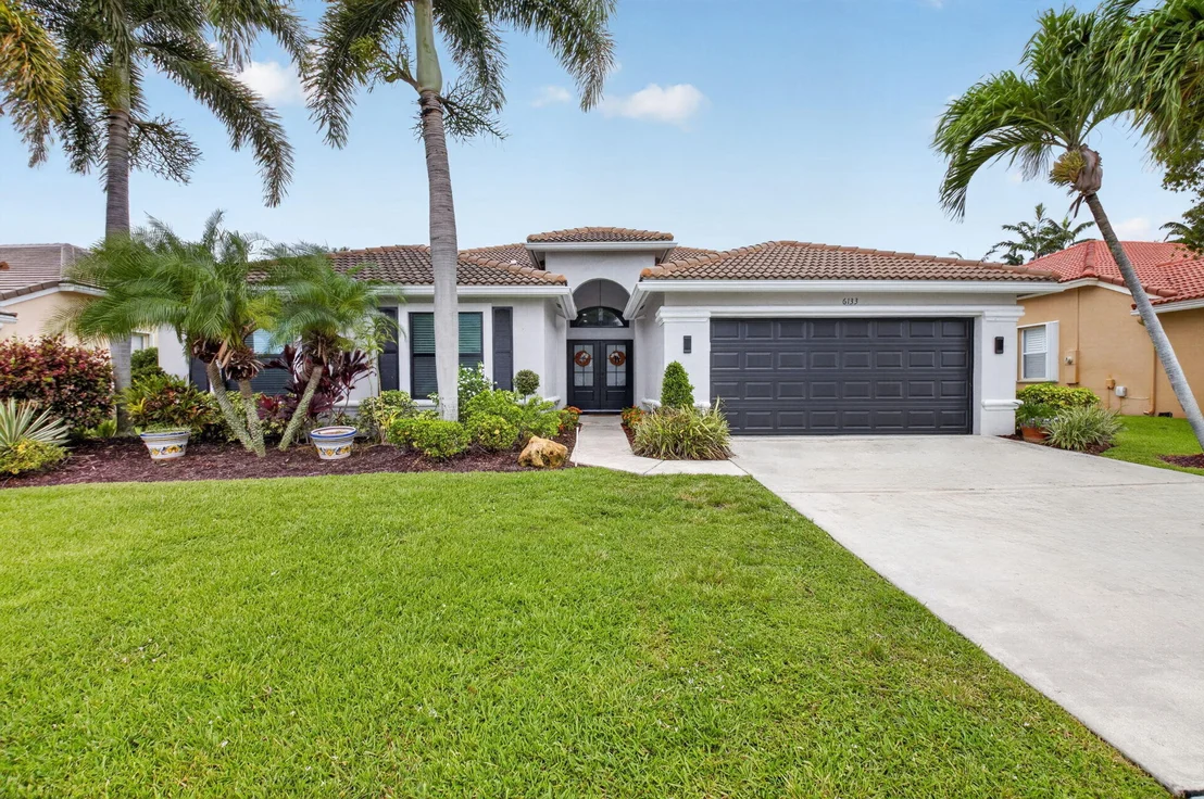 Photo of 6133 Indian Forest Circle