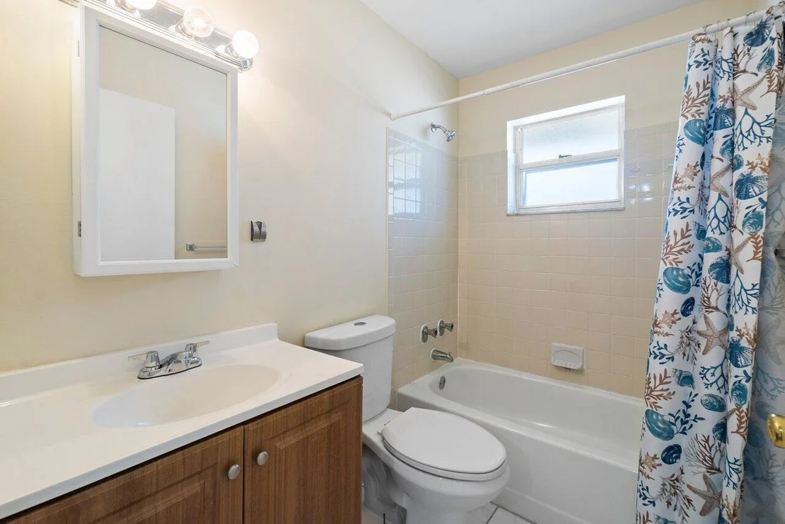 Photo of 6090 Lambeth Circle