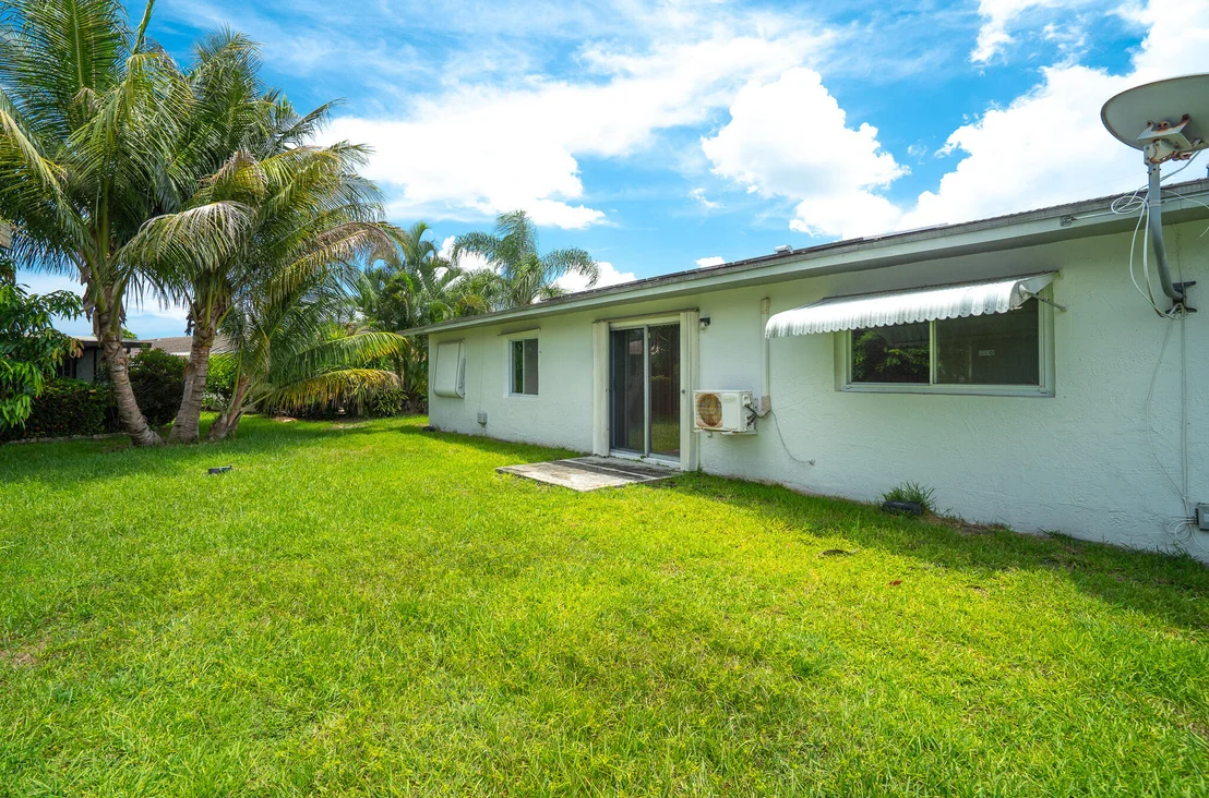 Photo of 6085 Stanley Lane