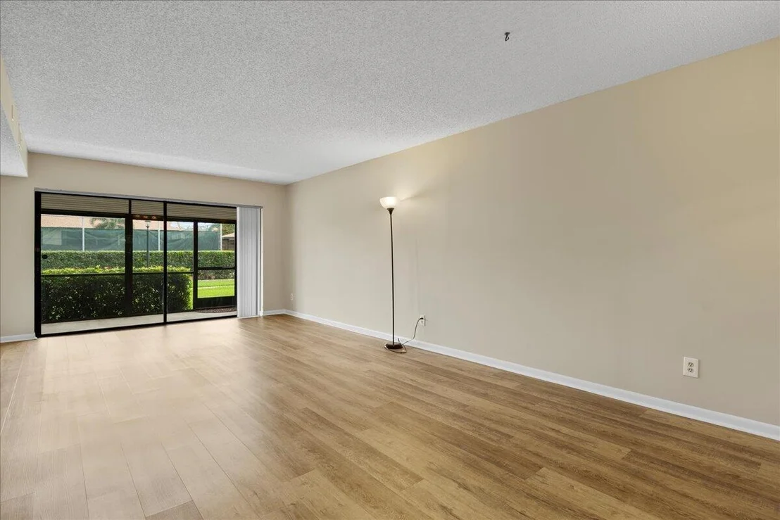 Photo of Unit C at 301 Pinecrest Circle