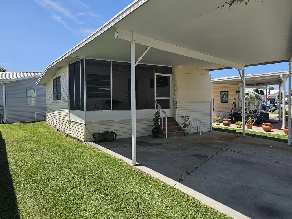 Photo of 5320 SE 64 Terrace