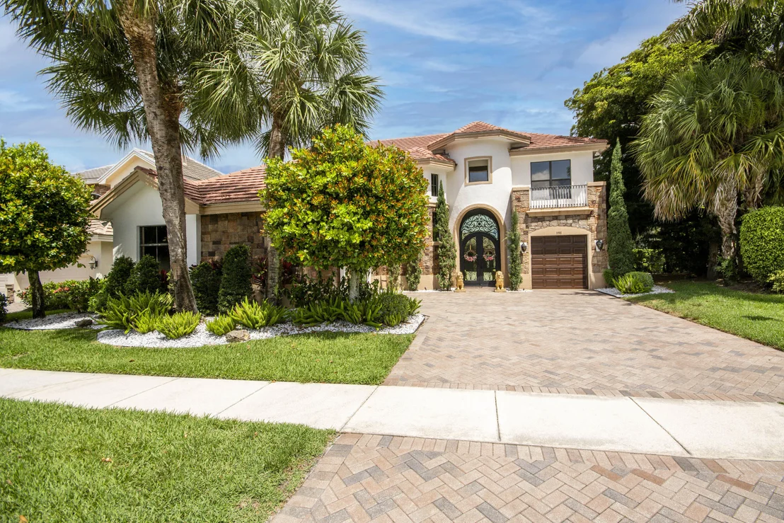 Photo of 3581 Collonade Drive