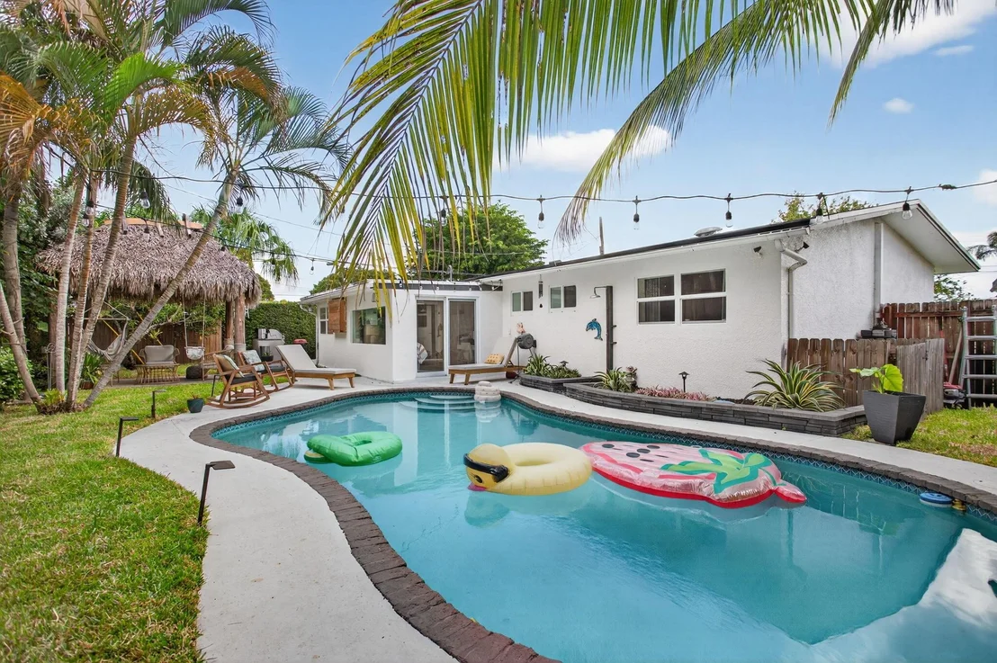 Photo of 1713 W River Drive