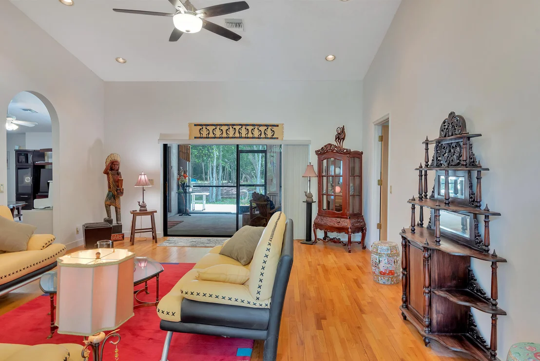Photo of 13288 Compton Road