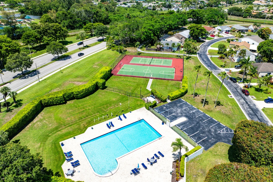 Photo of 8885 Spring Valley Drive