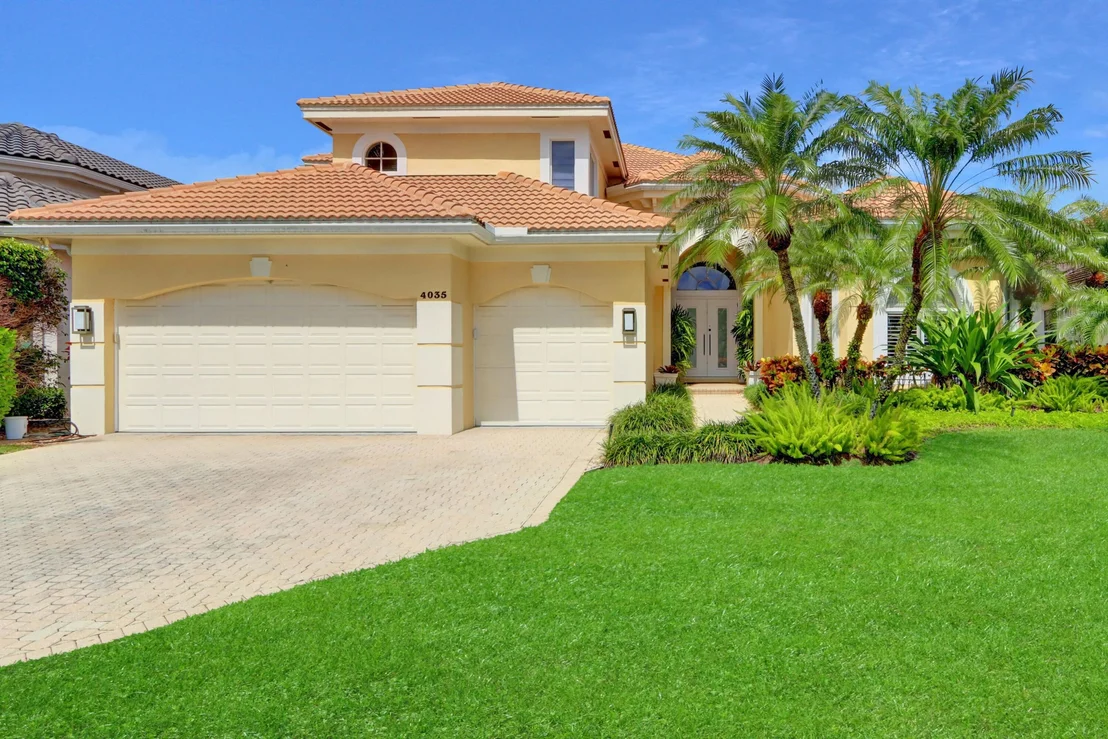 Photo of 4035 Avalon Pointe Drive