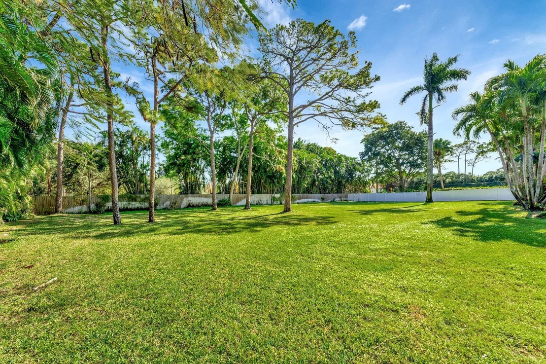 Photo of 12750 Oak Arbor Drive