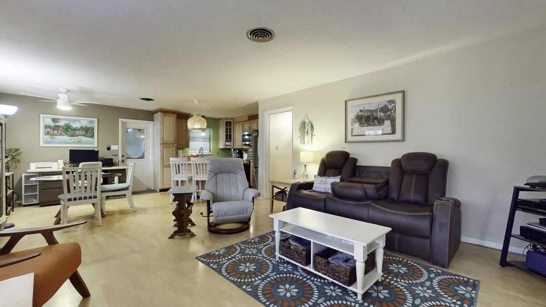 Photo of 3030 Summit Street