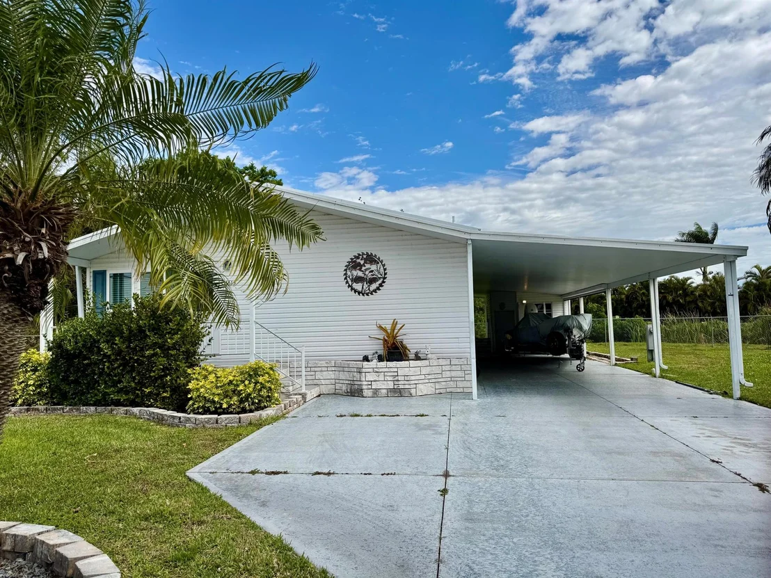 Photo of 1615 SW 35th Circle