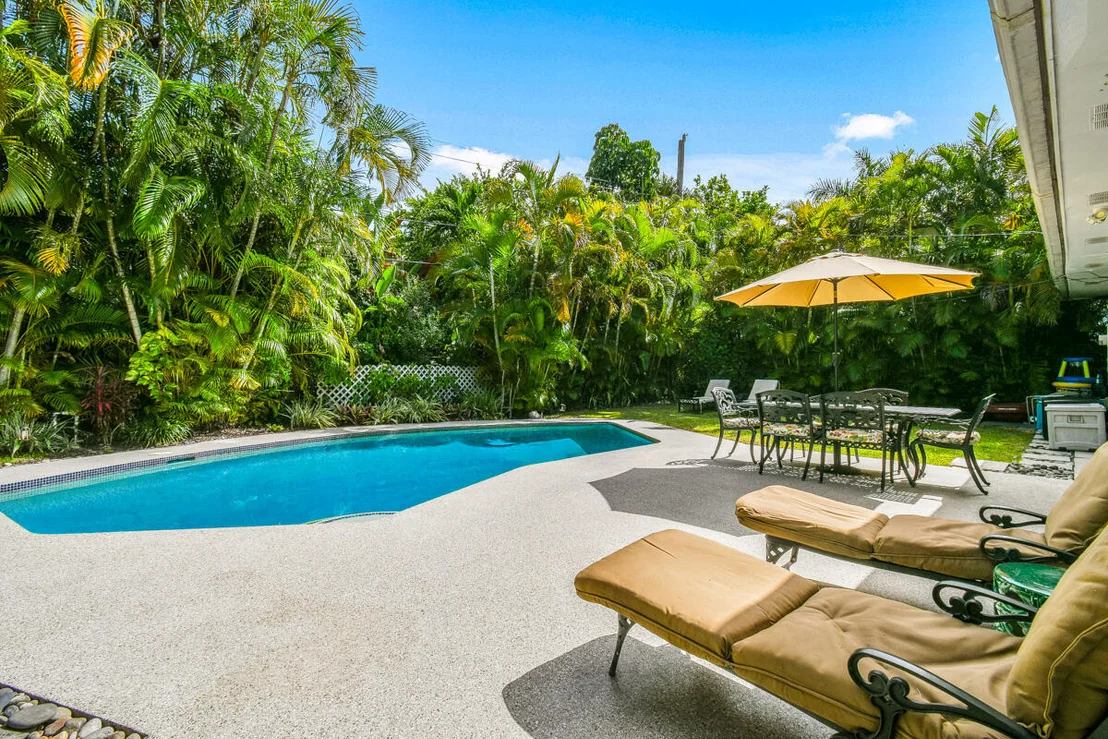 Photo of 1182 Beach Road