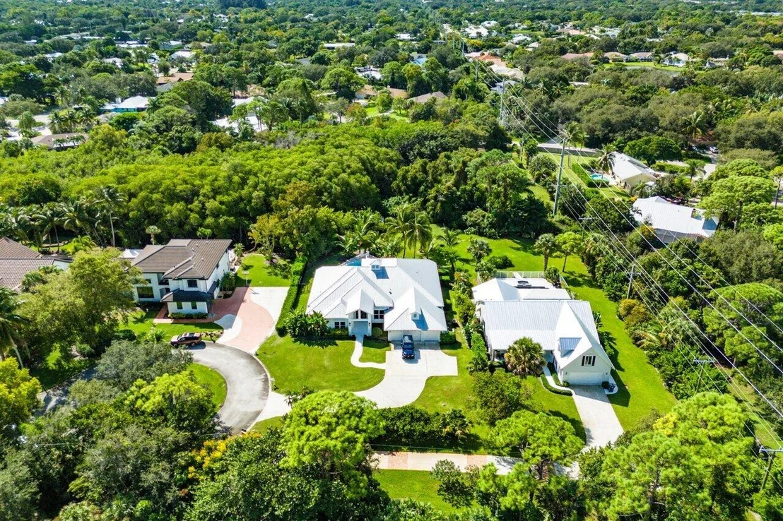 Photo of 5980 Our Robbies Road