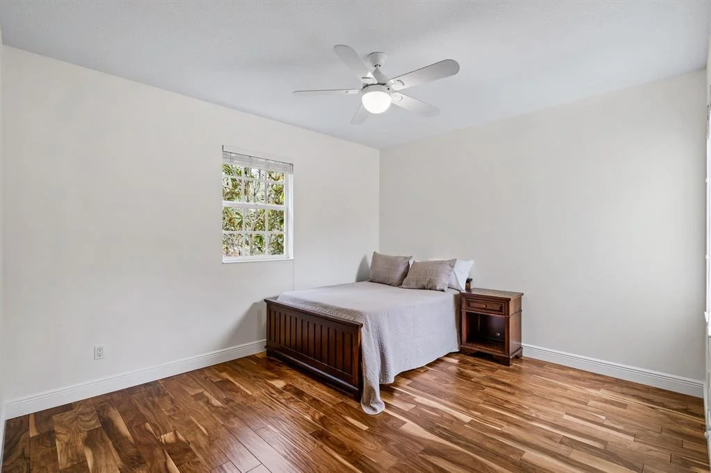 Photo of 4011 Community Drive