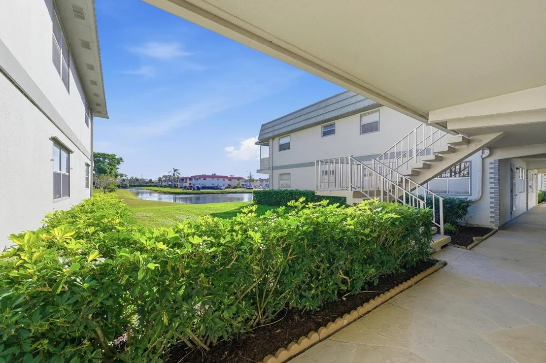 Photo of 710 Monaco O