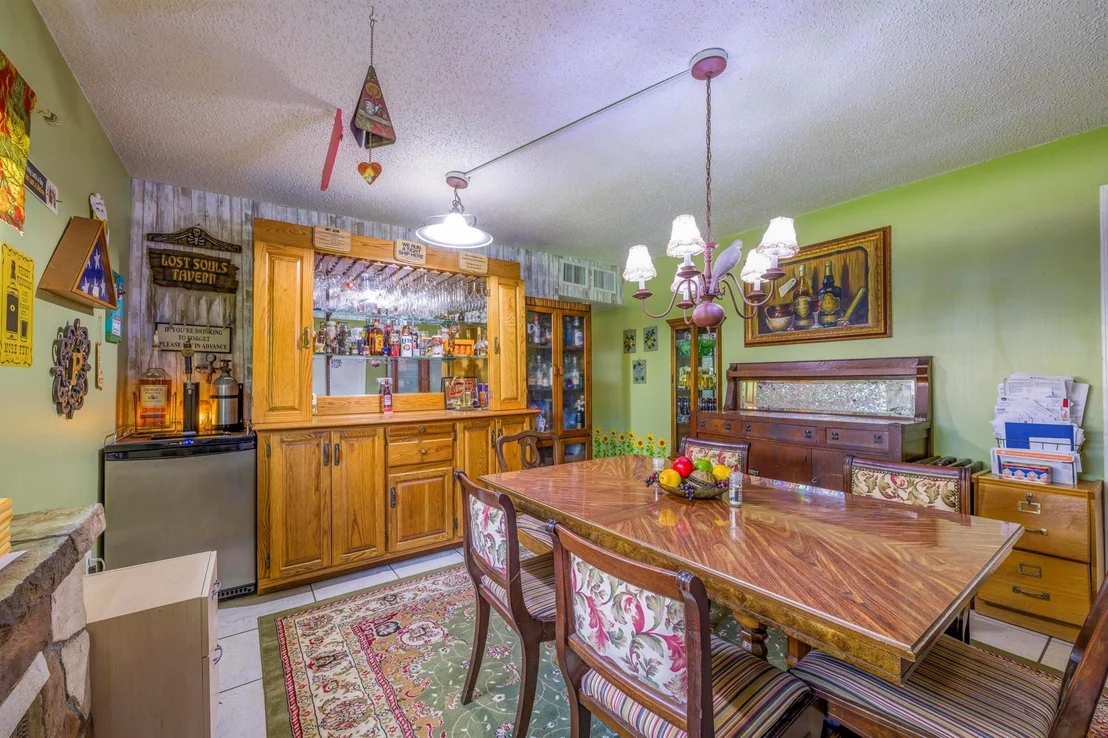Photo of 7910 James Road