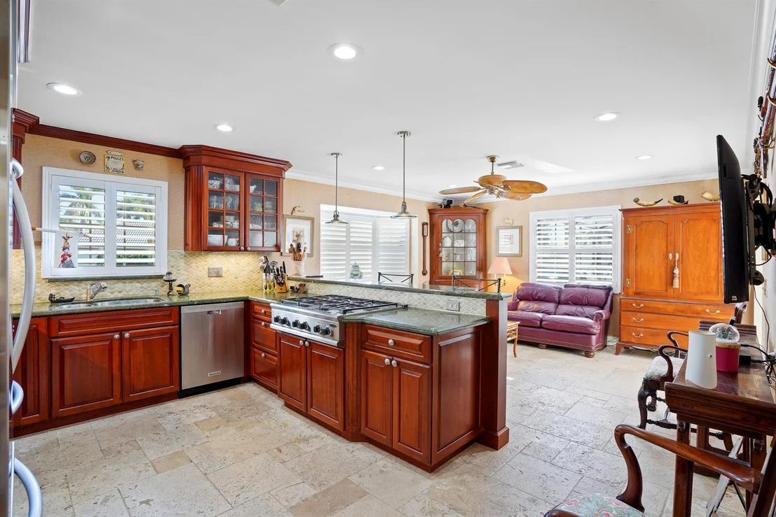 Photo of 4143 SE Fairway E