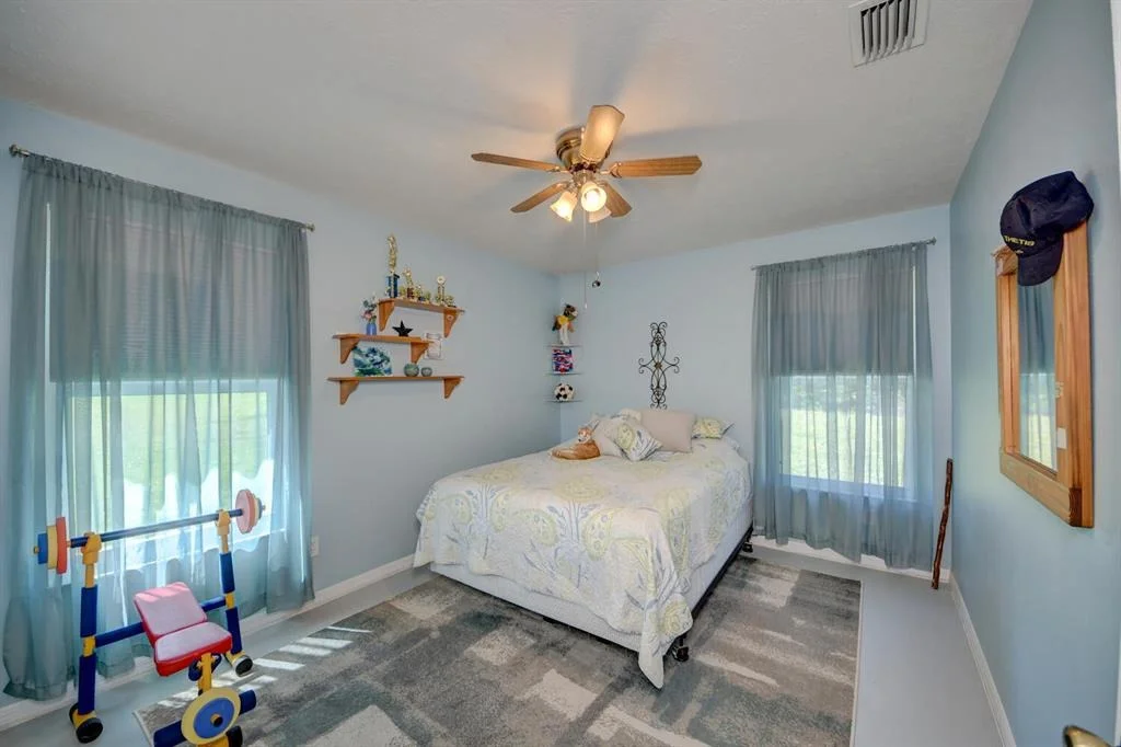 Photo of 4284 SE Rainbows End