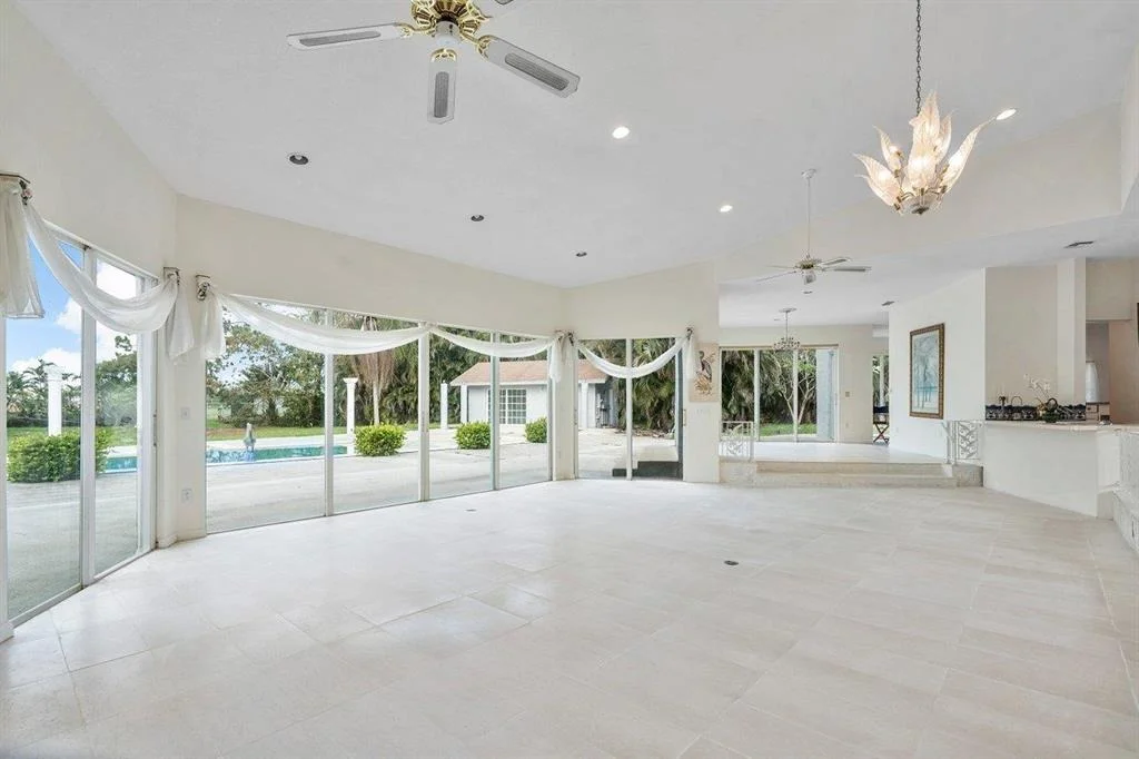 Photo of 6077 Pineneedle Lane