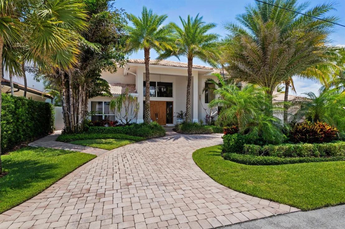 Photo of 932 Gardenia Drive