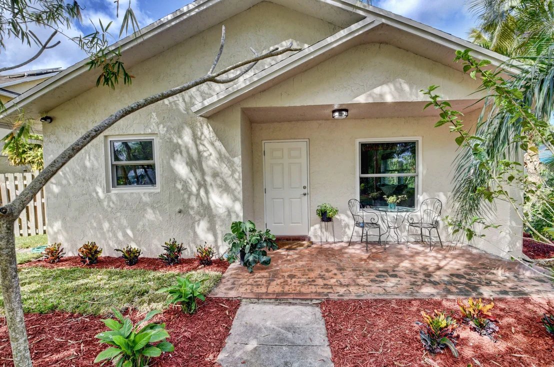 Photo of 4817 Lincoln Road