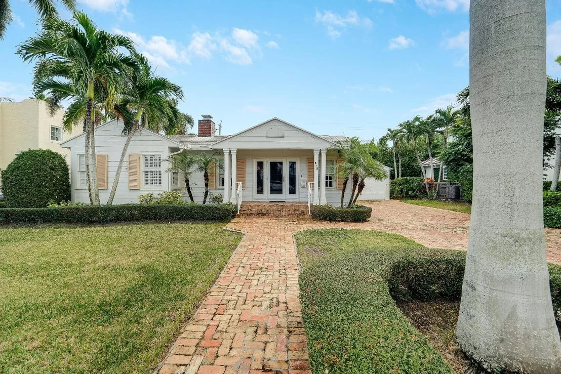Photo of 212 Dyer Road