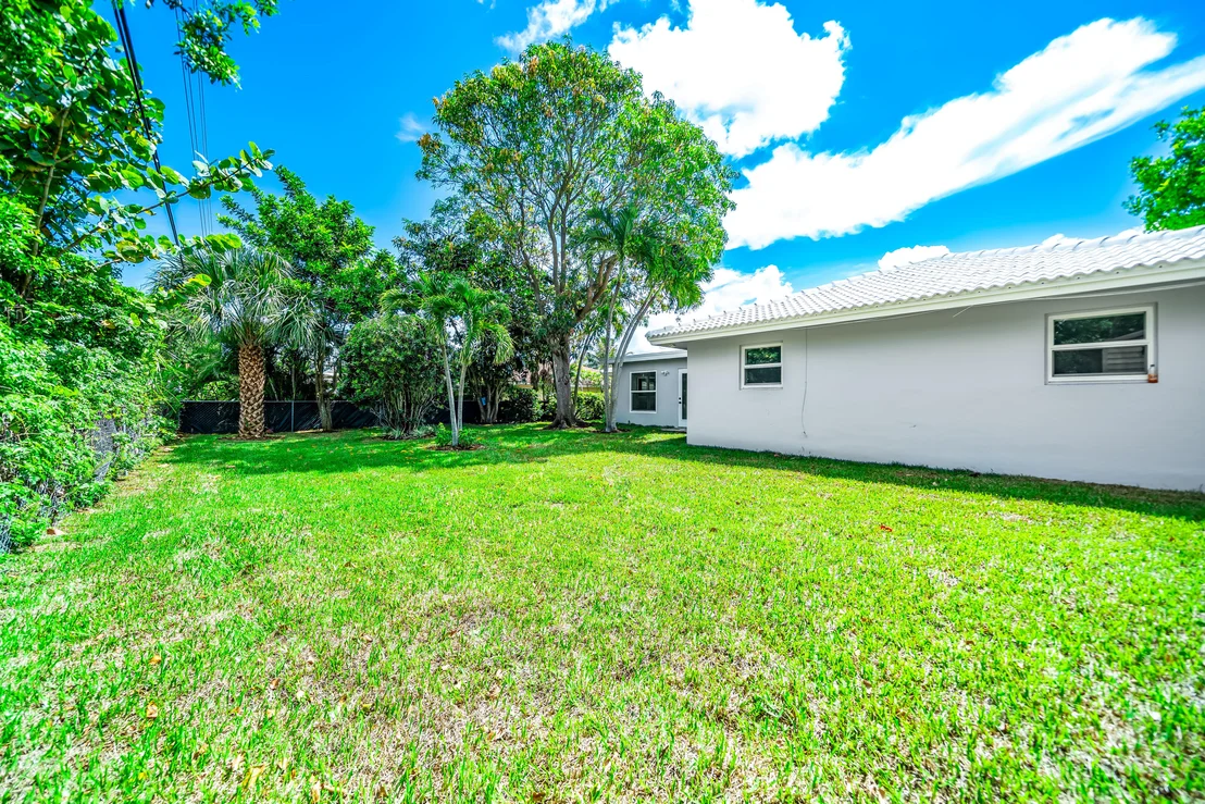 Photo of 4641 NW 5th Lane
