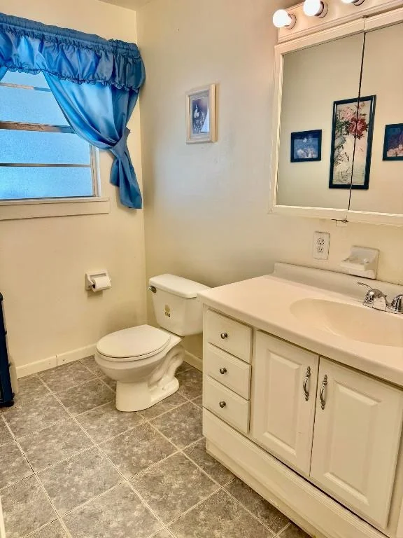 Photo of 1397 Lake Drive W