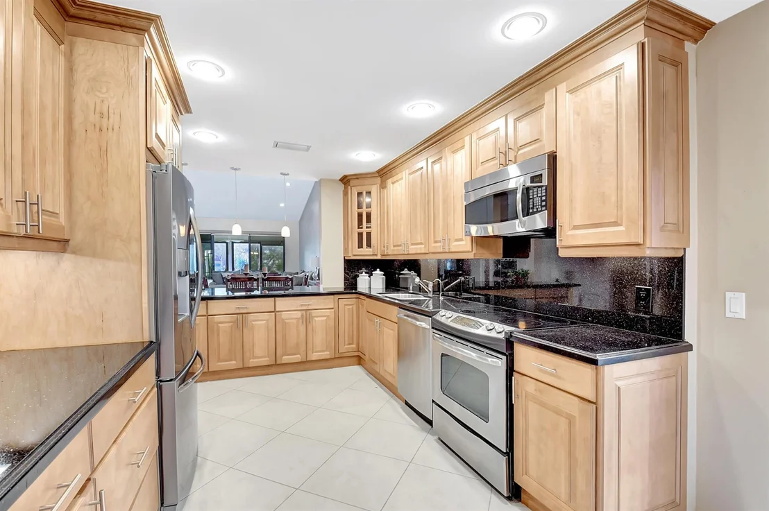 Photo of Unit B at 28 Eastgate Drive
