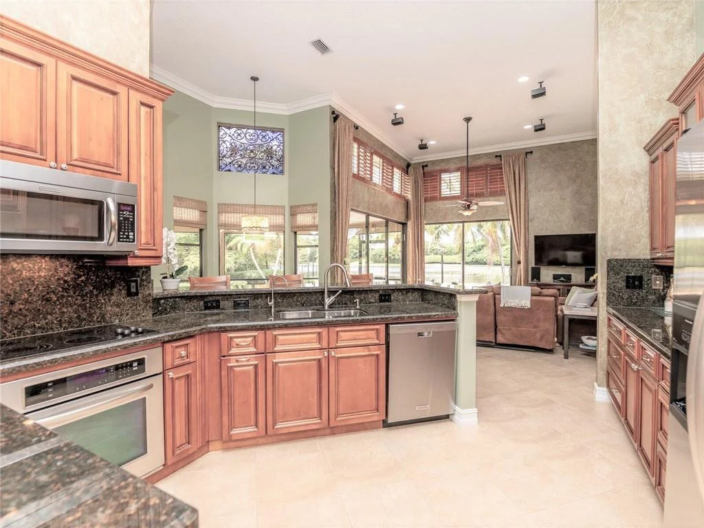 Photo of 391 Coconut Circle