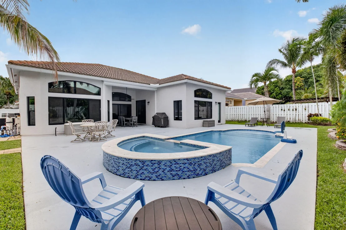 Photo of 6133 Indian Forest Circle