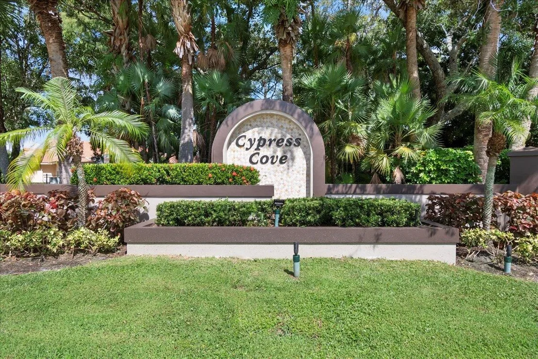 Photo of 6989 Cypress Cove Circle