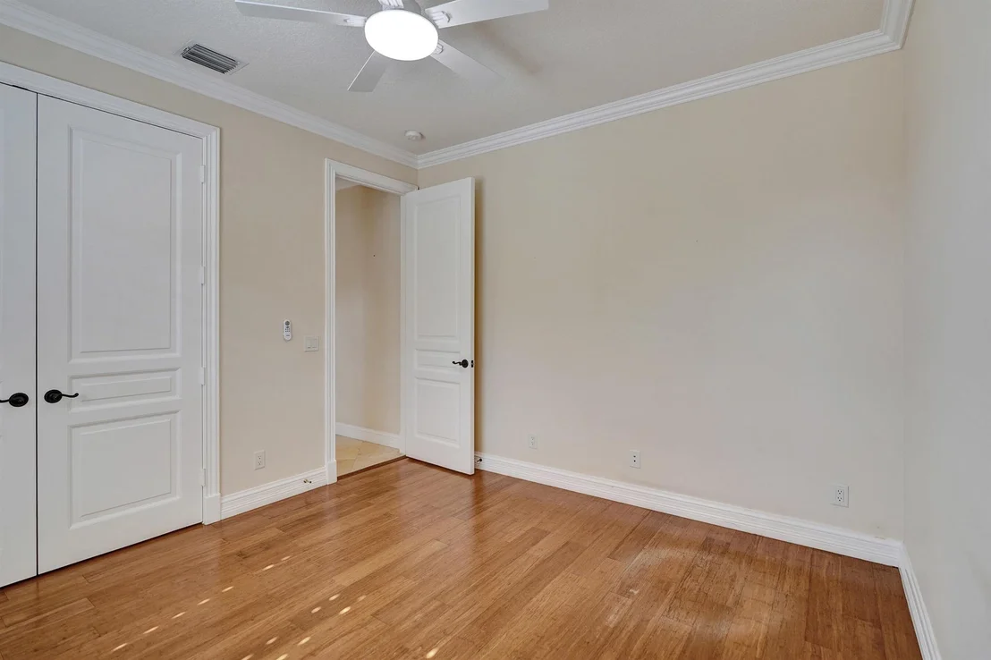 Photo of 603 N Cypress Drive
