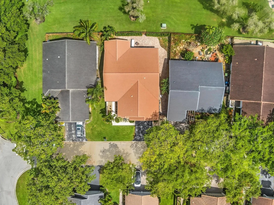Photo of 2310 Dover