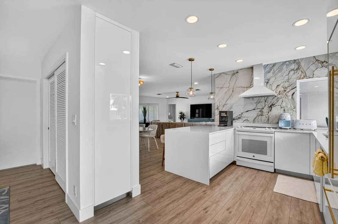 Photo of 891 Hickory Terrace