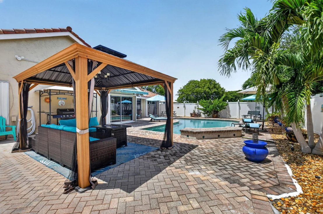 Photo of 703 AVOCET Road